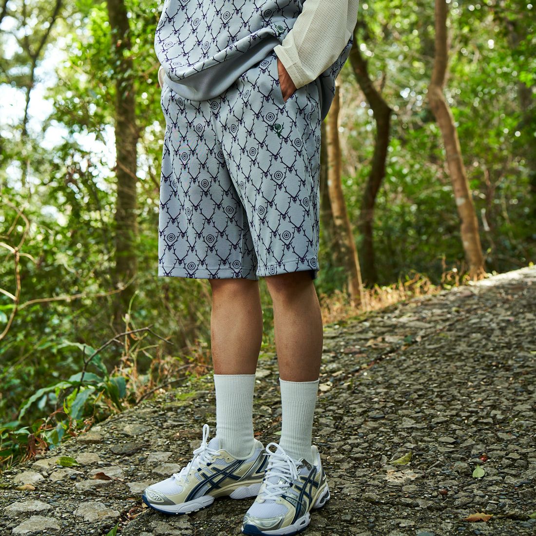 GREY&&モデル身長：182cm 着用サイズ：L&&