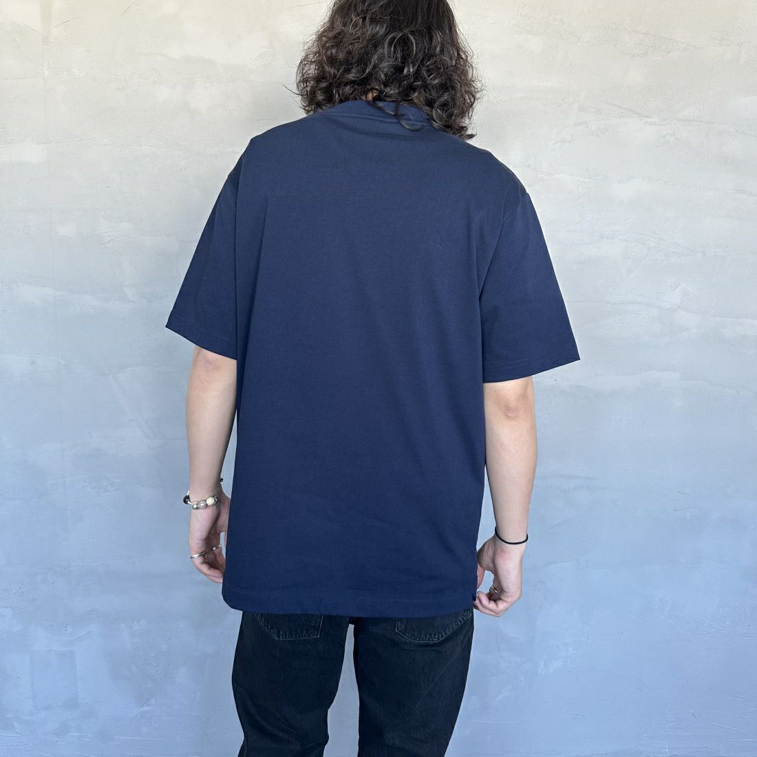 LACOSTE [ラコステ] アウトラインクロックポケットTシャツ [TH5581] 166 NAVY B &&モデル身長：173cm 着用サイズ：5&&