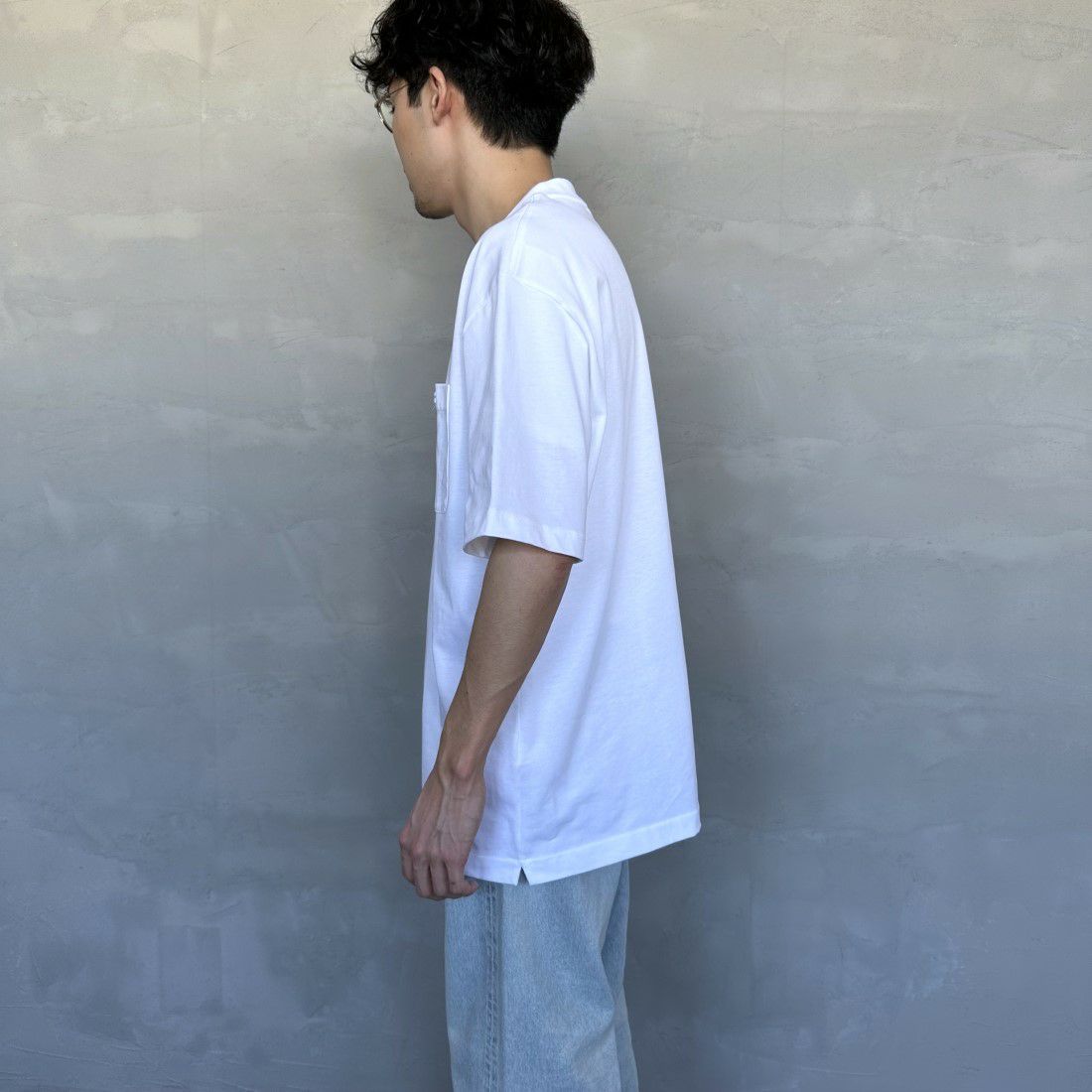 LACOSTE [ラコステ] アウトラインクロックポケットTシャツ [TH5581] 001 WHITE&&モデル身長：168cm 着用サイズ：6&&