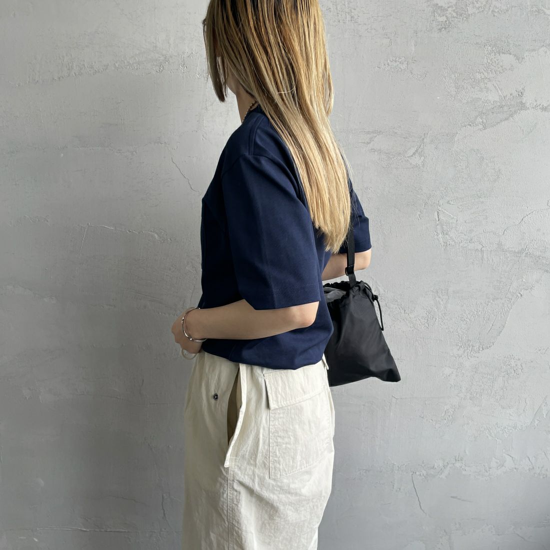 LACOSTE [ラコステ] アウトラインクロックポケットTシャツ [TH5581] 166 NAVY &&モデル身長：156cm 着用サイズ：2&&