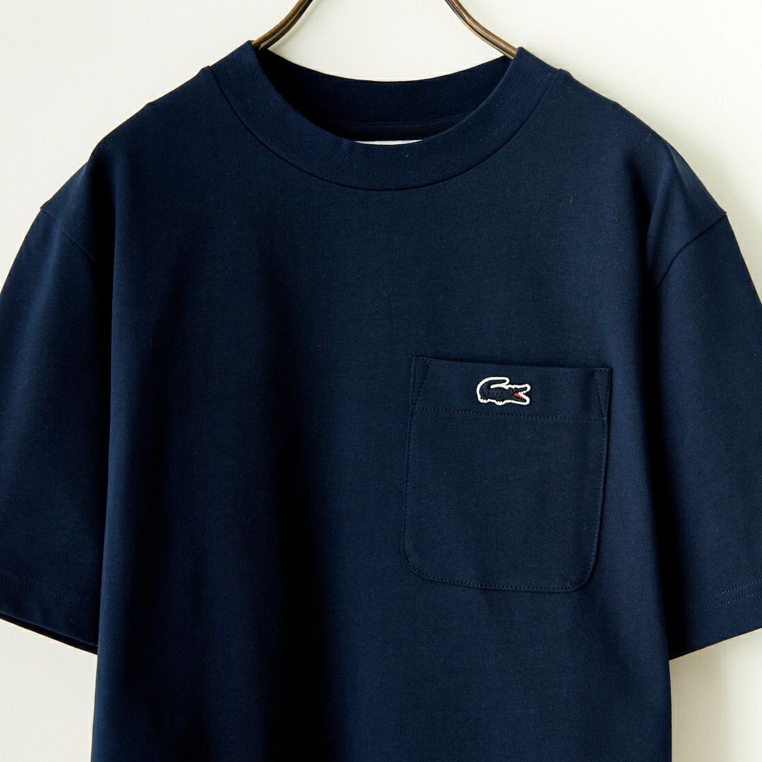 LACOSTE [ラコステ] アウトラインクロックポケットTシャツ [TH5581] 166 NAVY