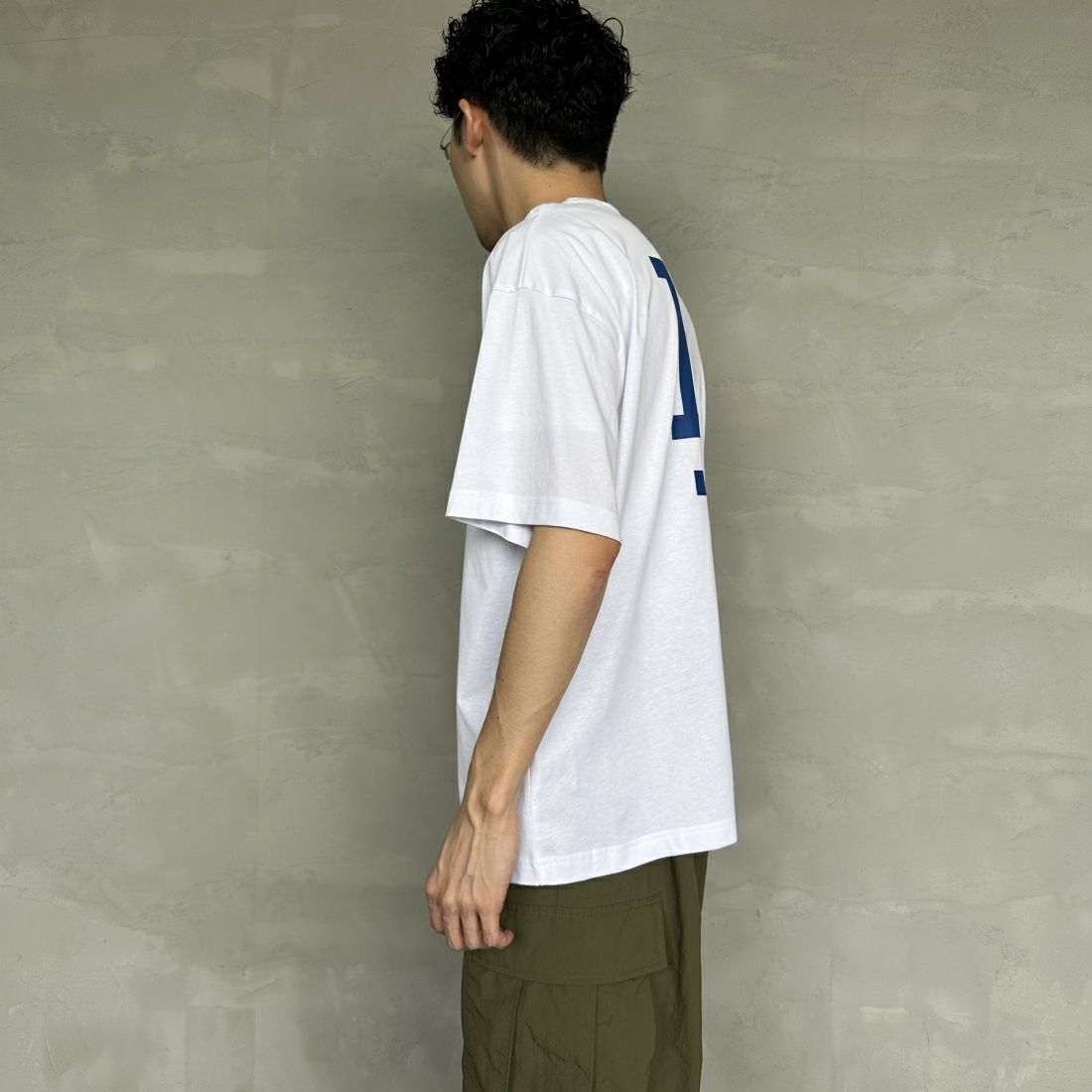 Fanatics [ファナティクス] 別注 MLBバックプリント ショートスリーブTシャツ [ML0122SS0002-JF] WHITE &&モデル身長：168cm 着用サイズ：M&&