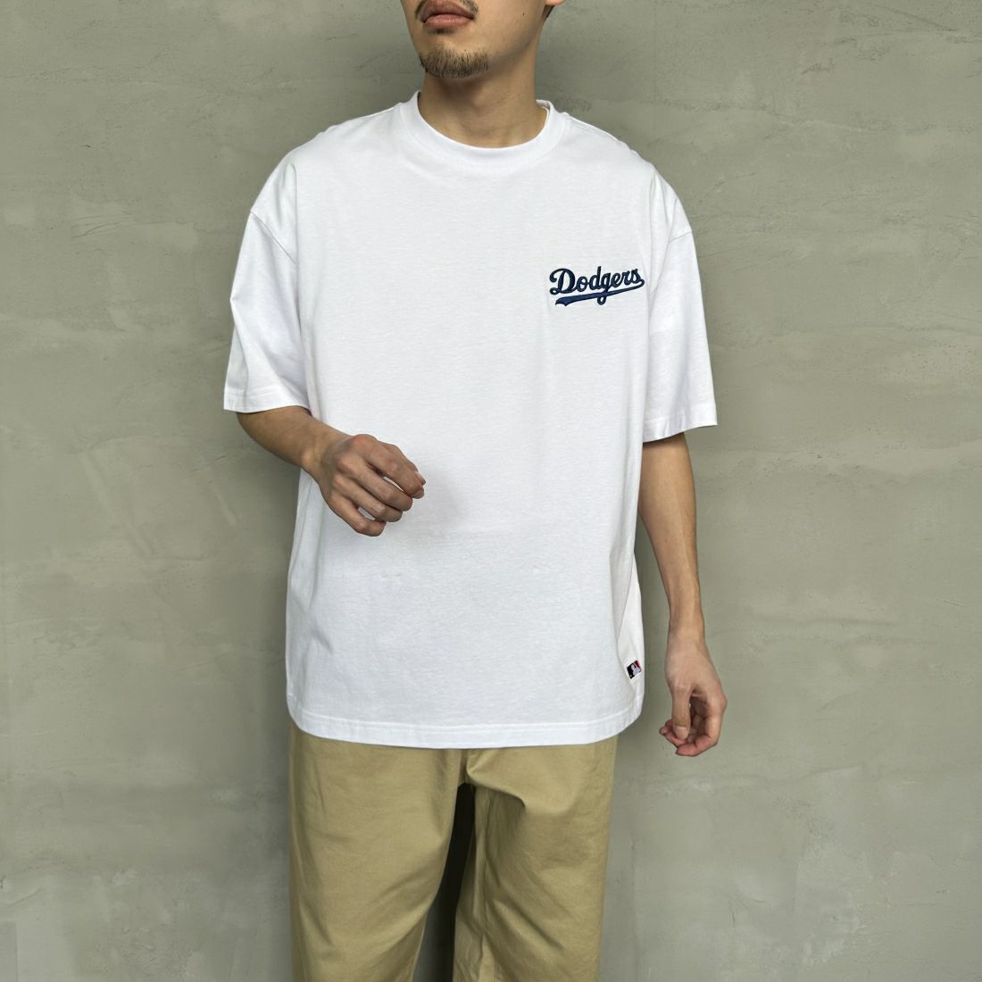 Fanatics [ファナティクス] 別注 MLBバックプリント ショートスリーブTシャツ [ML0122SS0002-JF] WHITE &&モデル身長：168cm 着用サイズ：XL&&