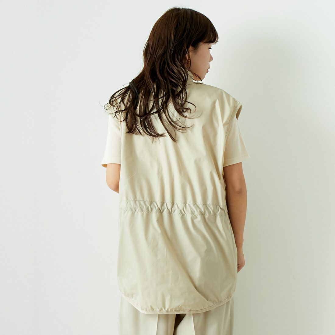 LAVENHAM [ラベンハム] ギャザーウエストベスト [LV7041] I17 NATURA &&モデル身長：167cm 着用サイズ：M&&
