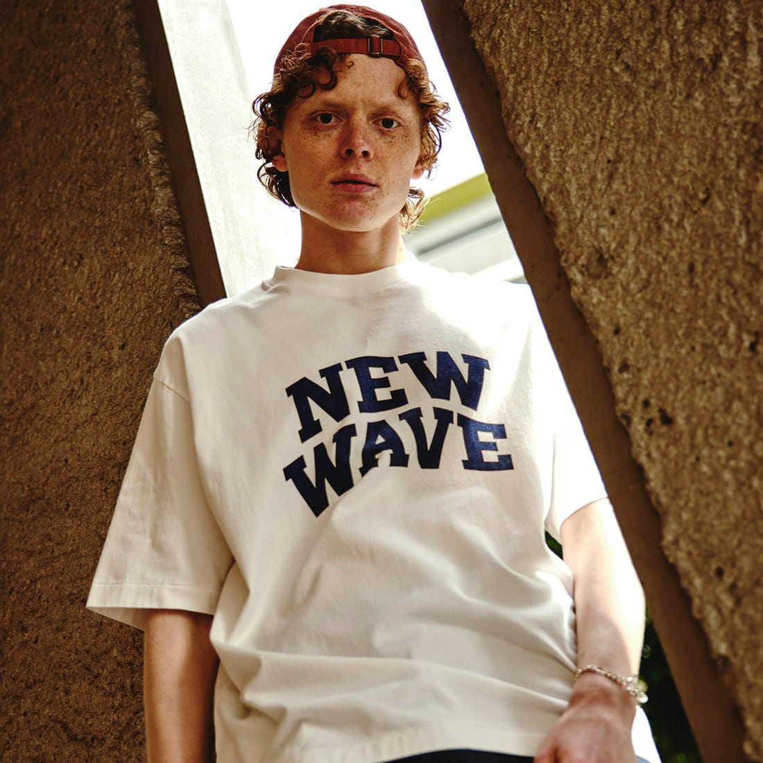blurhms ROOTSTOCK [ブラームス ルーツストック] 別注 NEW WAVE プリントTシャツ [BROOTS24S34-JF] WHITE &&モデル身長：183cm 着用サイズ：3&&