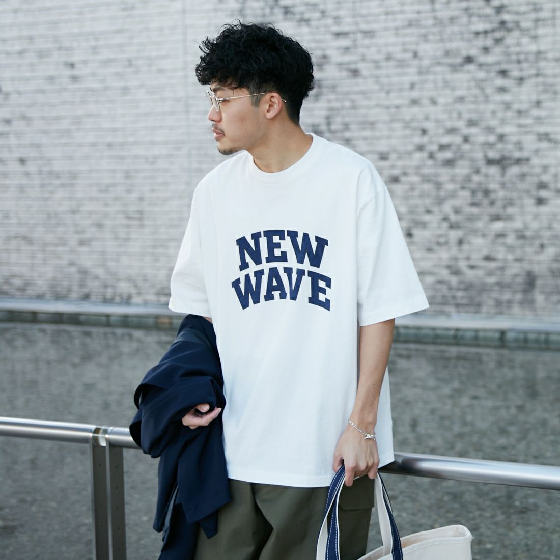 blurhms ROOTSTOCK [ブラームス ルーツストック] 別注 NEW WAVE プリントTシャツ [BROOTS24S34-JF] WHITE &&モデル身長：168cm 着用サイズ：3&&