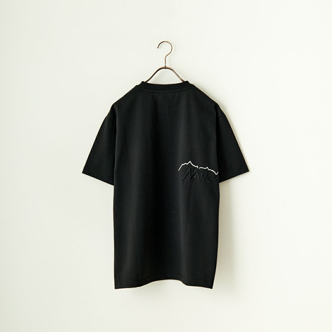 JEANSFACTORY × NANGA [ジーンズファクトリー × ナンガ] 別注 ブランドロゴ刺繍 ショートスリーブTシャツ [NW24SS-JF3] BLACK