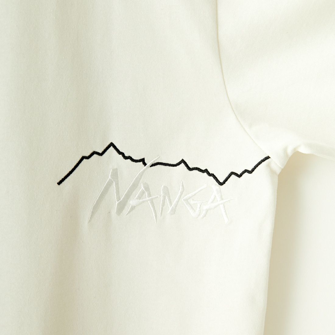 JEANSFACTORY × NANGA [ジーンズファクトリー × ナンガ] 別注 ブランドロゴ刺繍 ショートスリーブTシャツ [NW24SS-JF3] WHITE