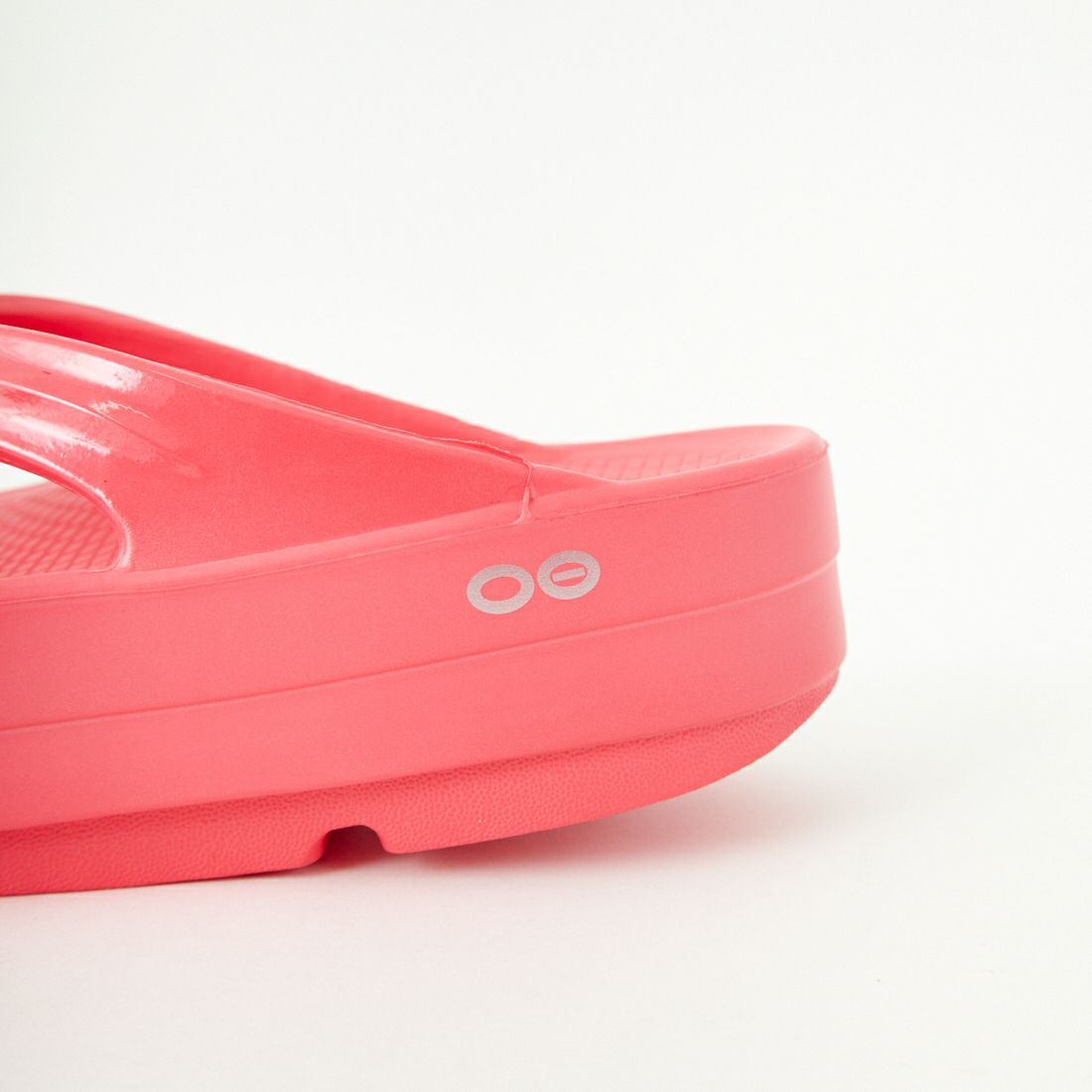 OOFOS [ウーフォス] OOMEGA(ウーメガ) [OOMEGA] NEON BERRY