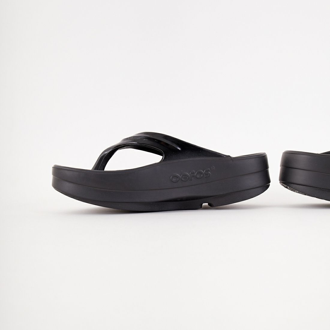 OOFOS [ウーフォス] OOMEGA(ウーメガ) [OOMEGA] BLACK