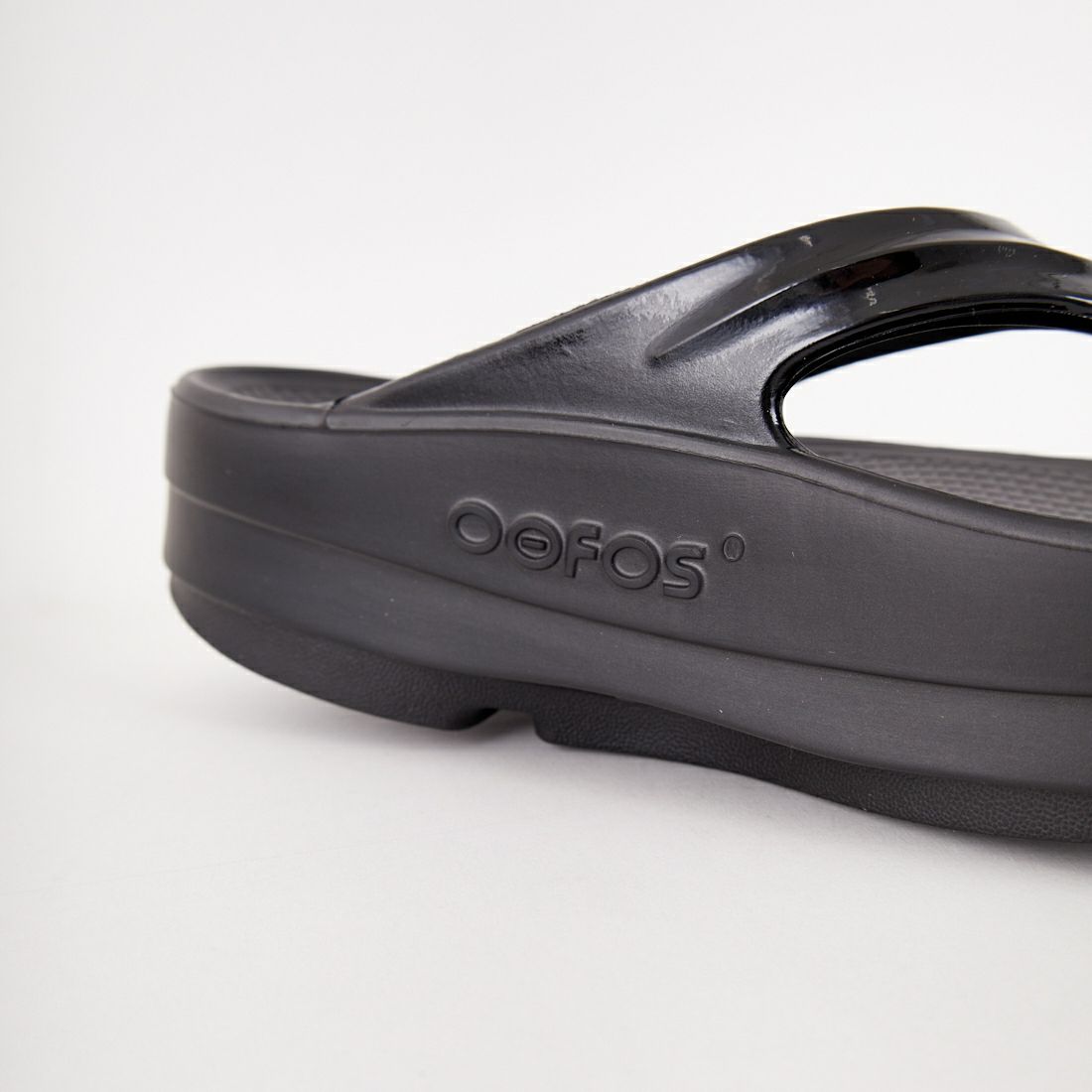 OOFOS [ウーフォス] OOMEGA(ウーメガ) [OOMEGA] BLACK