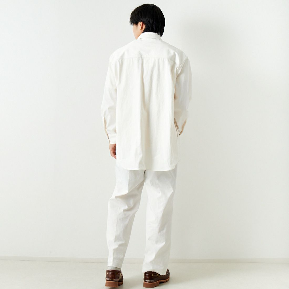 ATELIER BETON [アトリエベトン] チノクロスオーバーシャツ [241-06C] WHITE &&モデル身長：179cm 着用サイズ：4&&