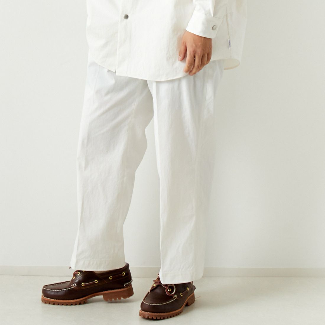 ATELIER BETON [アトリエベトン] チノクロスタックパンツ [241-08C] WHITE &&モデル身長：179cm 着用サイズ：3&&