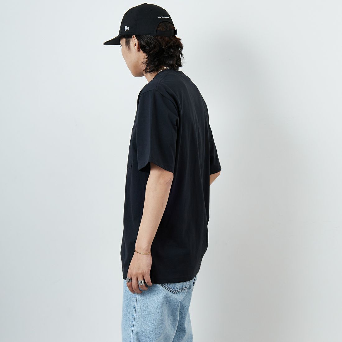 GRAMiCCi [グラミチ] ワンポイントTシャツ [G304-OGJ] BLACK &&モデル身長：179cm 着用サイズ：XL&&