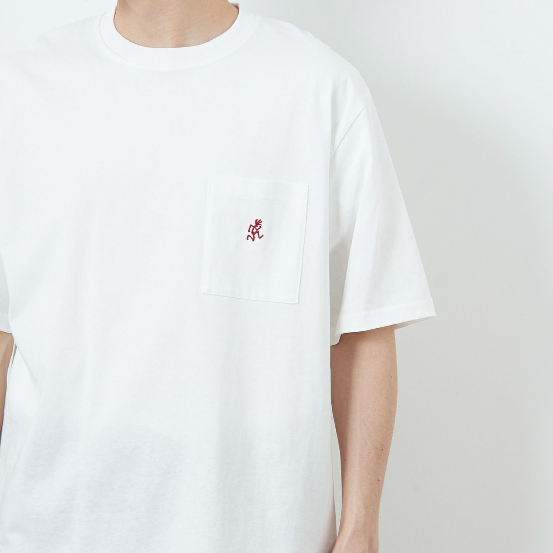 GRAMiCCi [グラミチ] ワンポイントTシャツ [G304-OGJ] WHITE &&モデル身長：168cm 着用サイズ：L&&