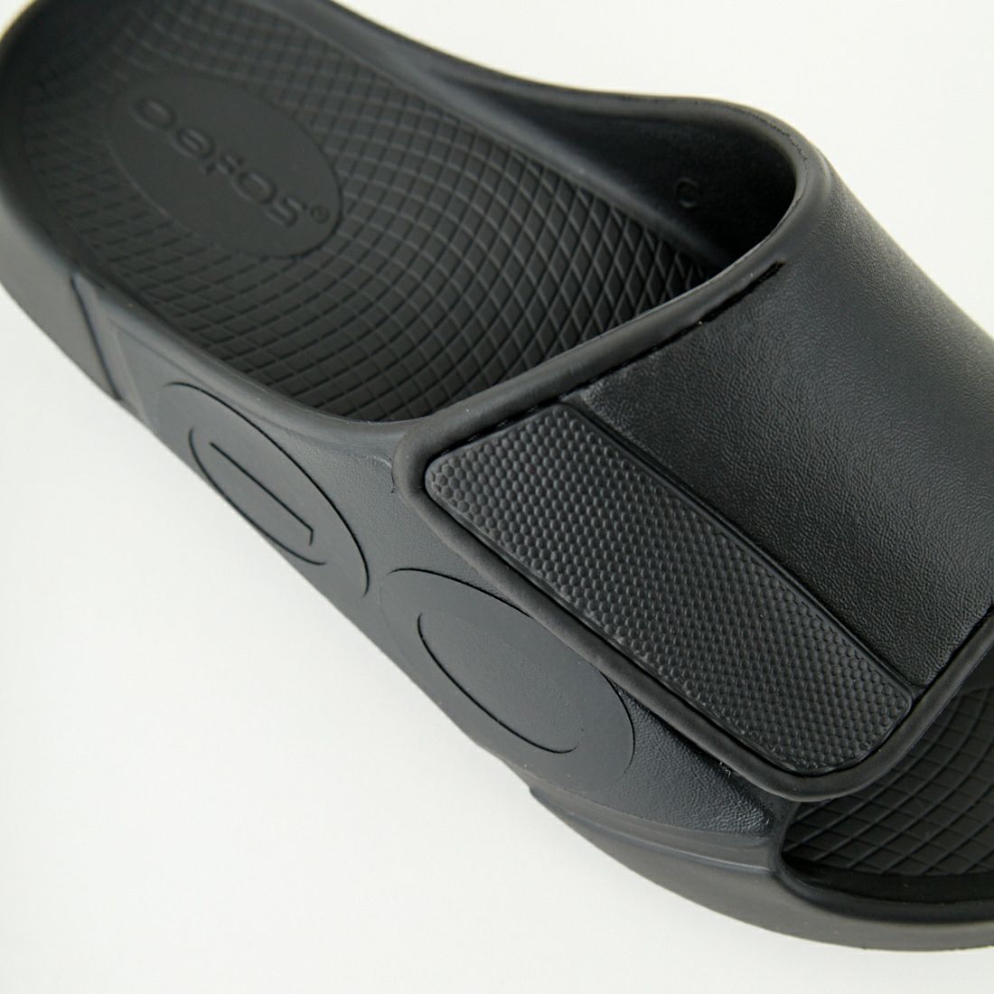 OOFOS [ウーフォス] ウーアースポーツフレックス リカバリーサンダル [OOAHH-SPORT-FLEX] BLACK