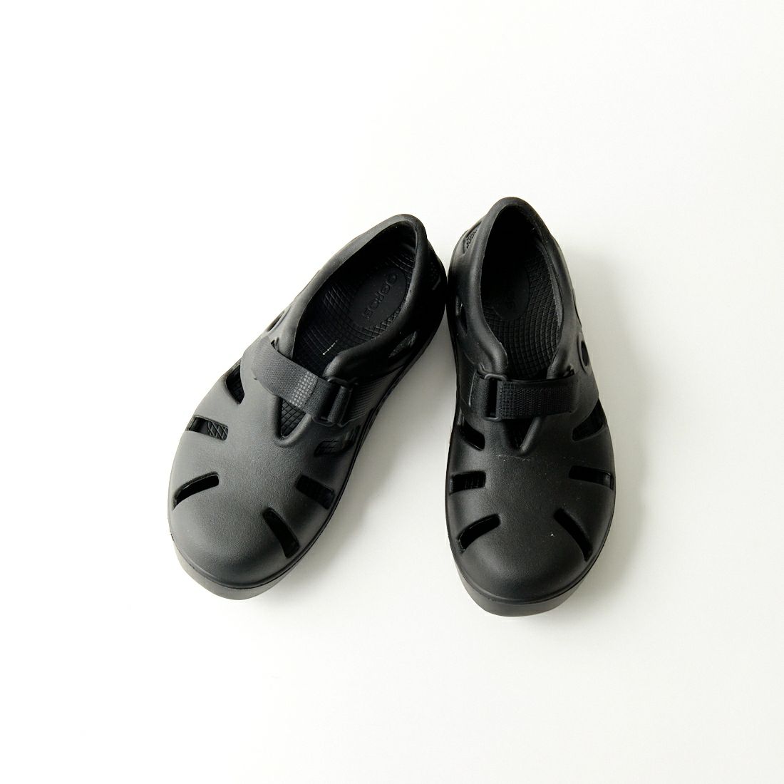 OOFOS [ウーフォス] ウーキャンドゥ [OOCANDOO] BLACK