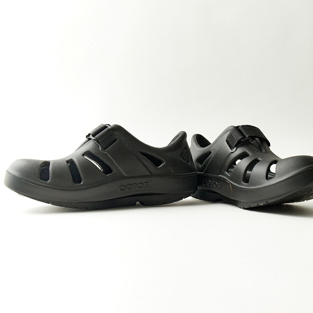 OOFOS [ウーフォス] ウーキャンドゥ [OOCANDOO] BLACK