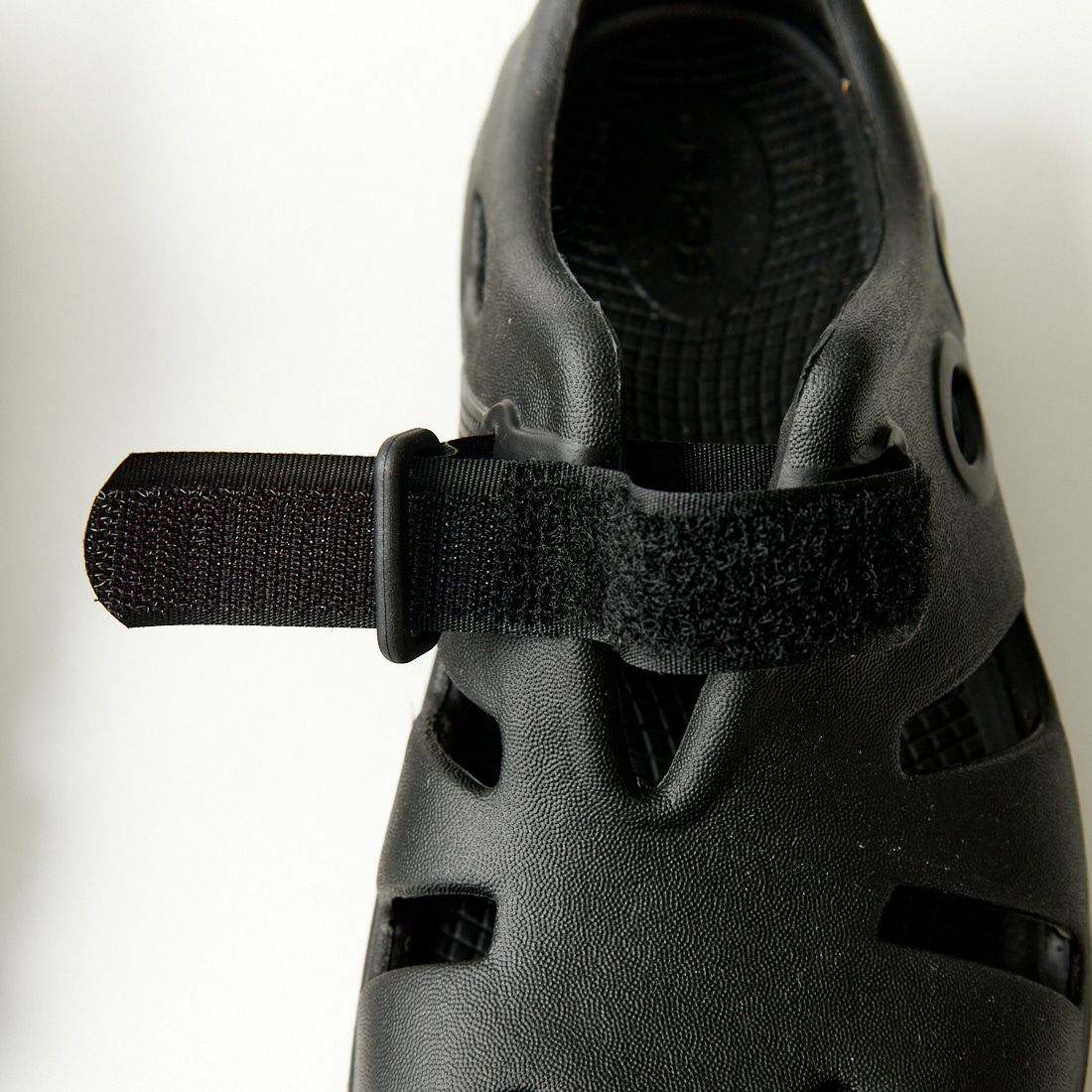 OOFOS [ウーフォス] ウーキャンドゥ [OOCANDOO] BLACK