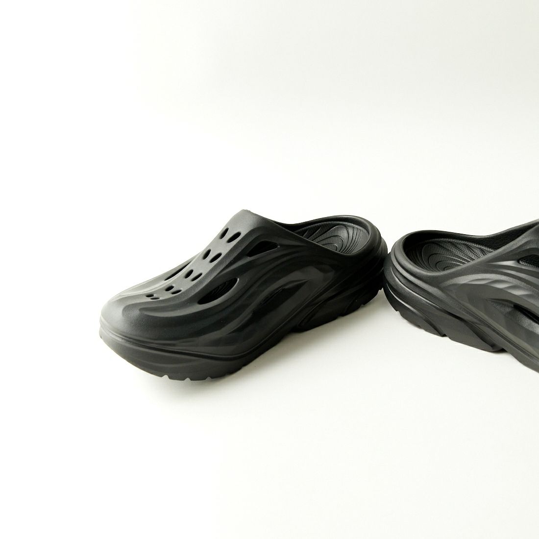 HOKA ONE ONE [ホカ オネオネ] ORA リカバリーミュール [1147951] BBLC