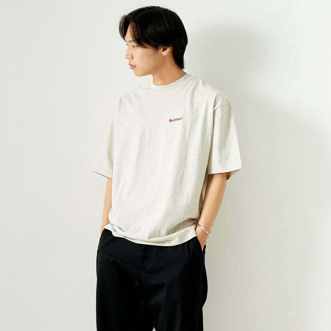 Health knit [ヘルスニット] プリントTシャツ [HR24S-M011] OATME&&モデル身長：179cm 着用サイズ：L&&AL