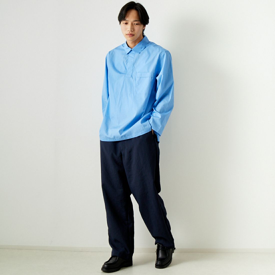 STILL BY HAND [スティルバイハンド] コットンプルオーバーシャツ [SH03241] SKY BLUE &&モデル身長：179cm 着用サイズ：48&&