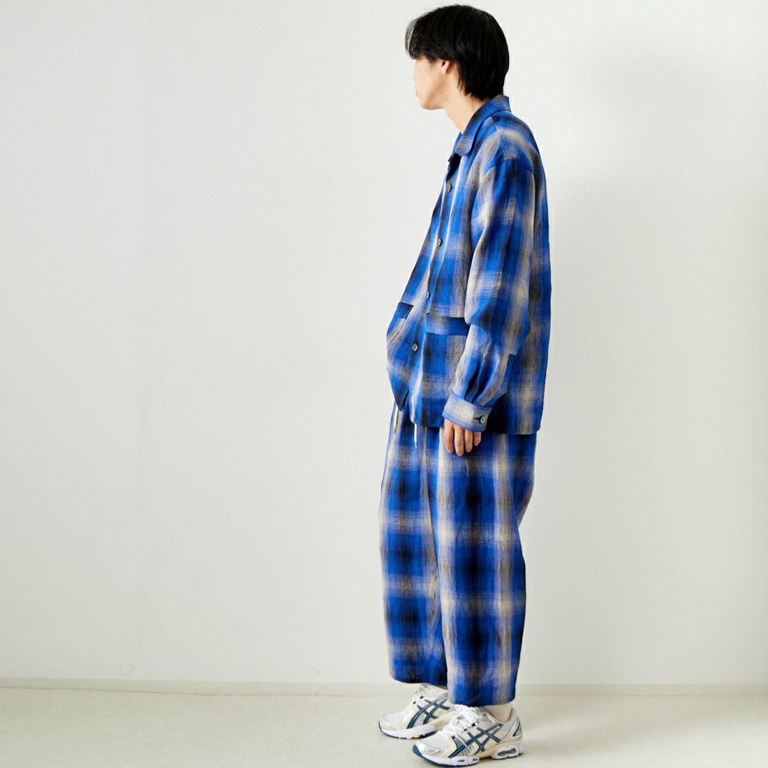 ATELIER BETON [アトリエベトン] リネンチェック シャツブルゾン [241-10D] BLUE CHK &&モデル身長：179cm 着用サイズ：4&&