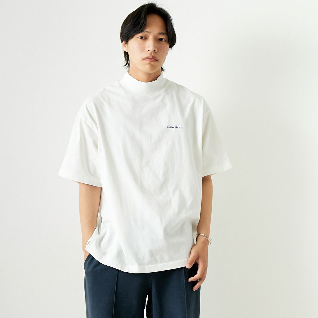 ATELIER BETON [アトリエベトン] ドライクロス モックネックTシャツ [241-31M] WHITE &&モデル身長：179cm 着用サイズ：4&&