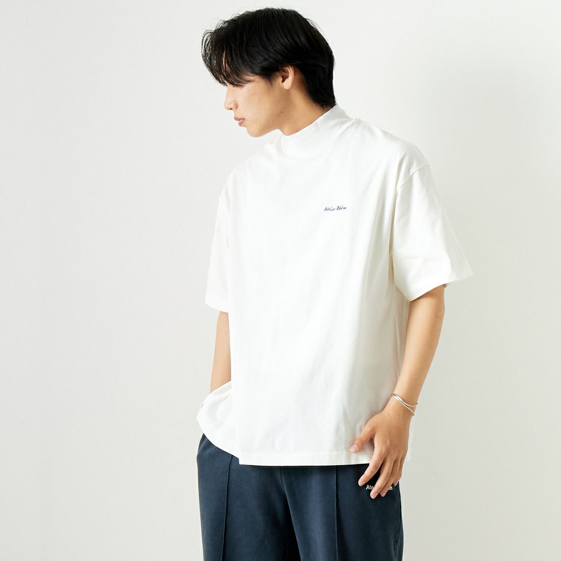 ATELIER BETON [アトリエベトン] ドライクロス モックネックTシャツ [241-31M] WHITE &&モデル身長：179cm 着用サイズ：4&&