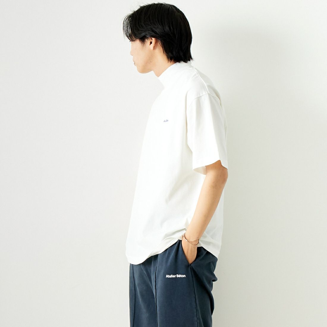 ATELIER BETON [アトリエベトン] ドライクロス モックネックTシャツ [241-31M] WHITE &&モデル身長：179cm 着用サイズ：4&&