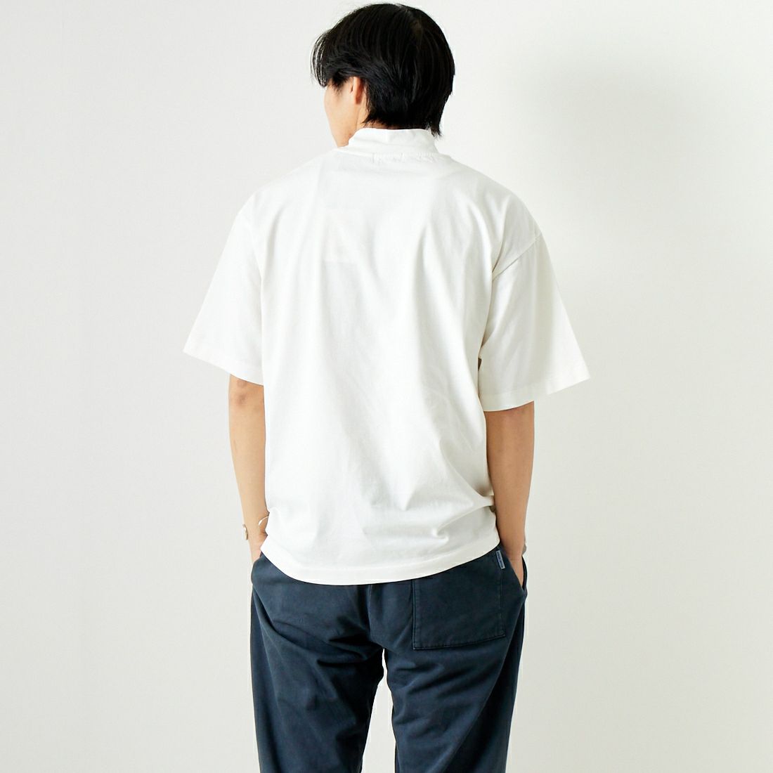 ATELIER BETON [アトリエベトン] ドライクロス モックネックTシャツ [241-31M] WHITE &&モデル身長：179cm 着用サイズ：4&&