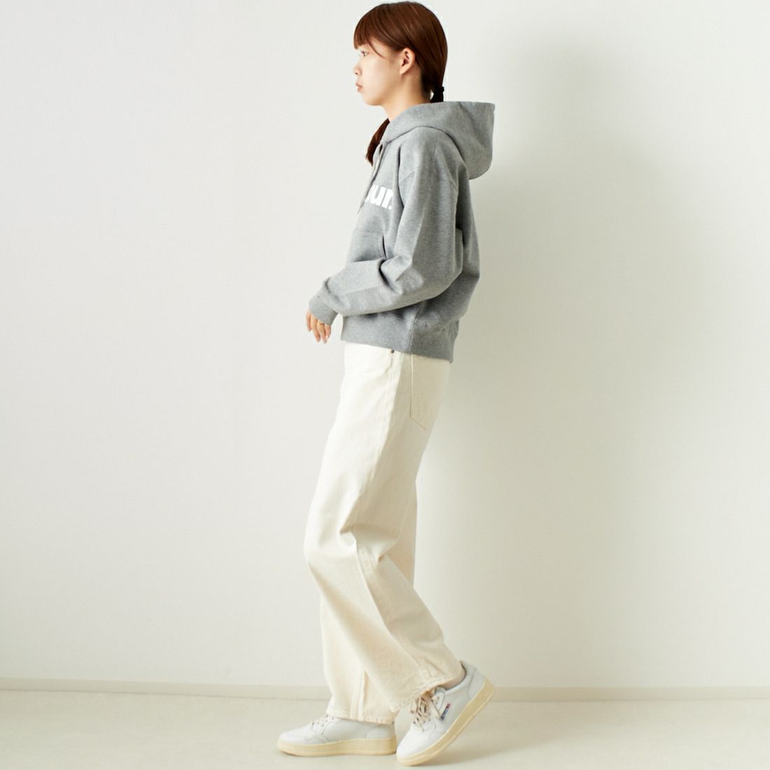 Barbour [バブアー] BARBOURロゴ スウェットフードパーカー [241LOLG002] H.GREY &&モデル身長：167cm 着用サイズ：M&&