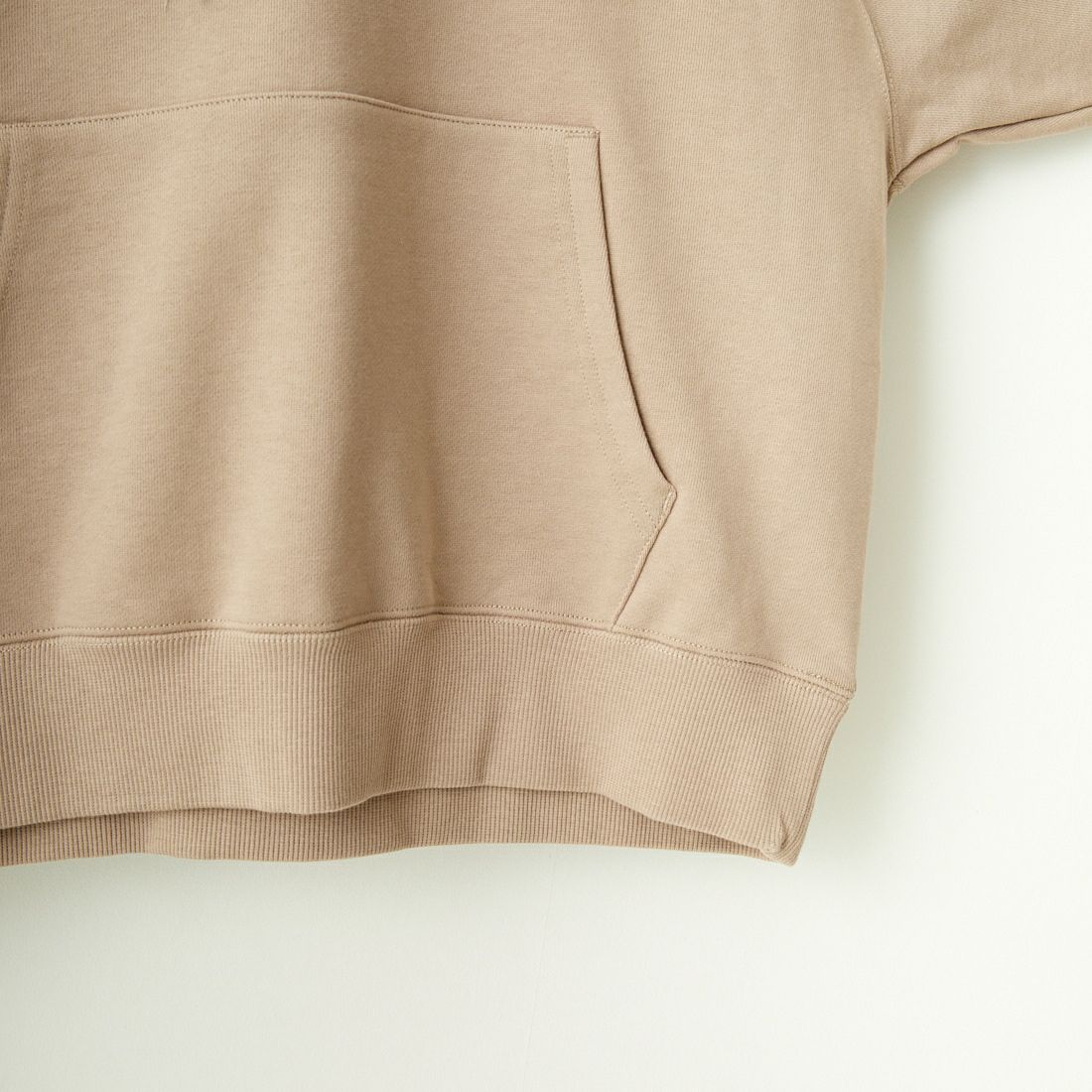 Barbour [バブアー] BARBOURロゴ スウェットフードパーカー [241LOLG002] DK.BEIGE