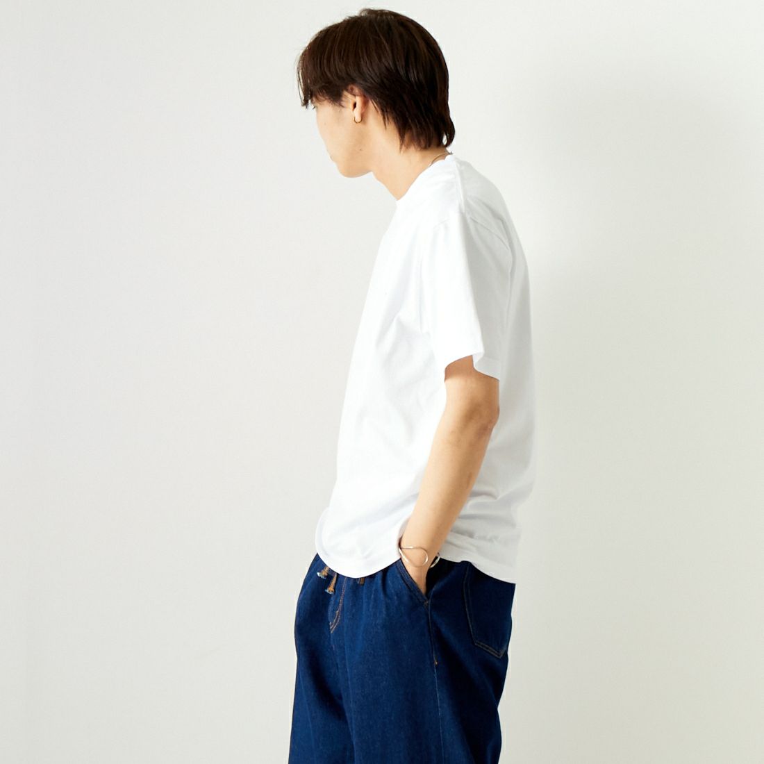 XLARGE [エクストララージ] SLANTED OG プリントTシャツ [101241011022] WHITE &&モデル身長：179cm 着用サイズ：L&&