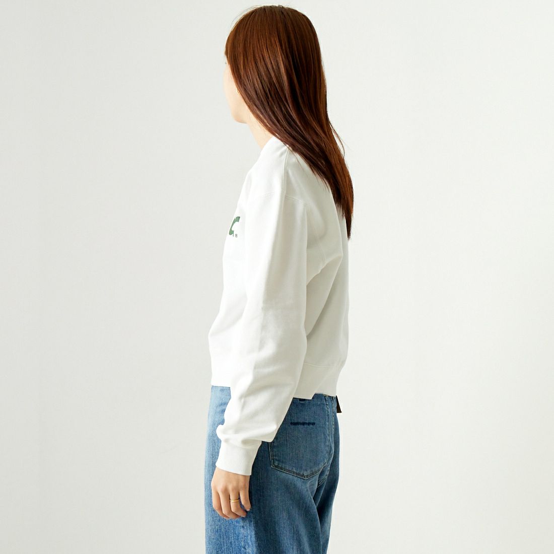 Barbour [バブアー] BARBOURロゴ クルーネックスウェット [241LOLG001] IVORY &&モデル身長：167cm 着用サイズ：M&&