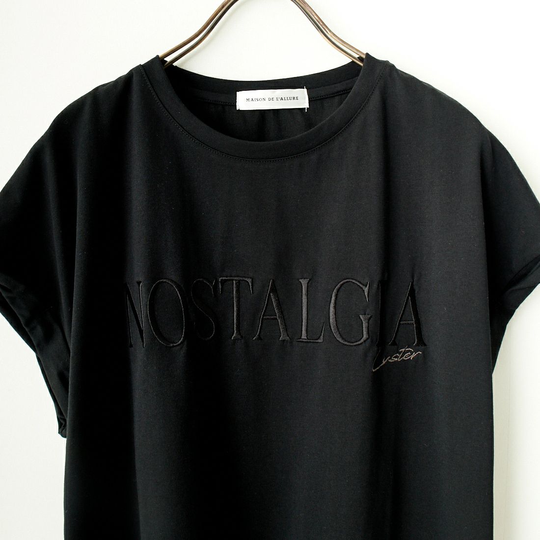 Maison de L'allure [メゾン ドゥ ラリュール] 捻りフレンチスリーブ ロゴ刺繍Tシャツ [24112016] 09 BLACK