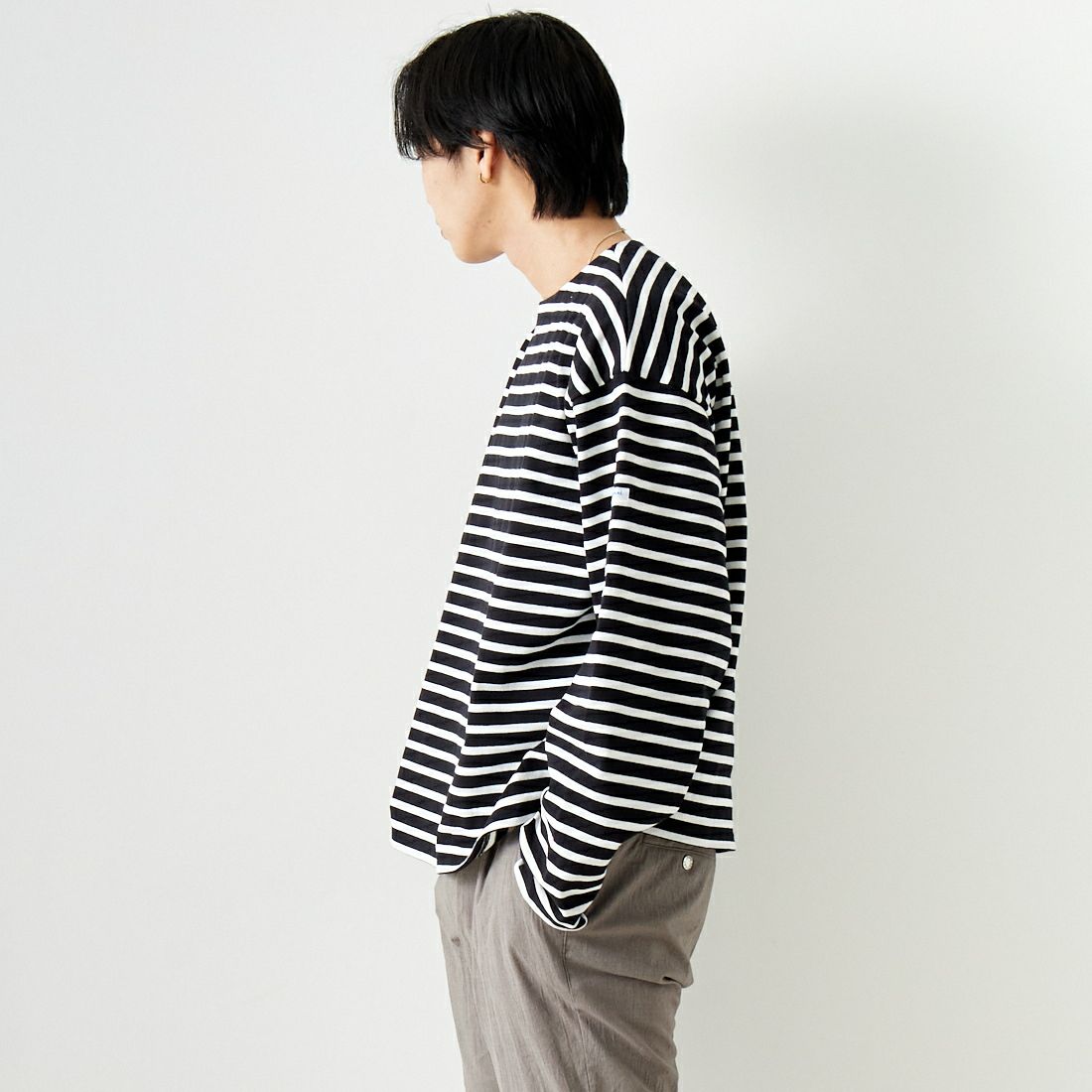ORCIVAL [オーシバル] ショート丈ボーダープルオーバー [B264] BLACK/WHIT &&モデル身長：179cm 着用サイズ：5&&