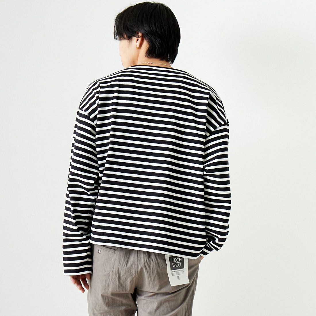 ORCIVAL [オーシバル] ショート丈ボーダープルオーバー [B264] BLACK/WHIT &&モデル身長：179cm 着用サイズ：5&&