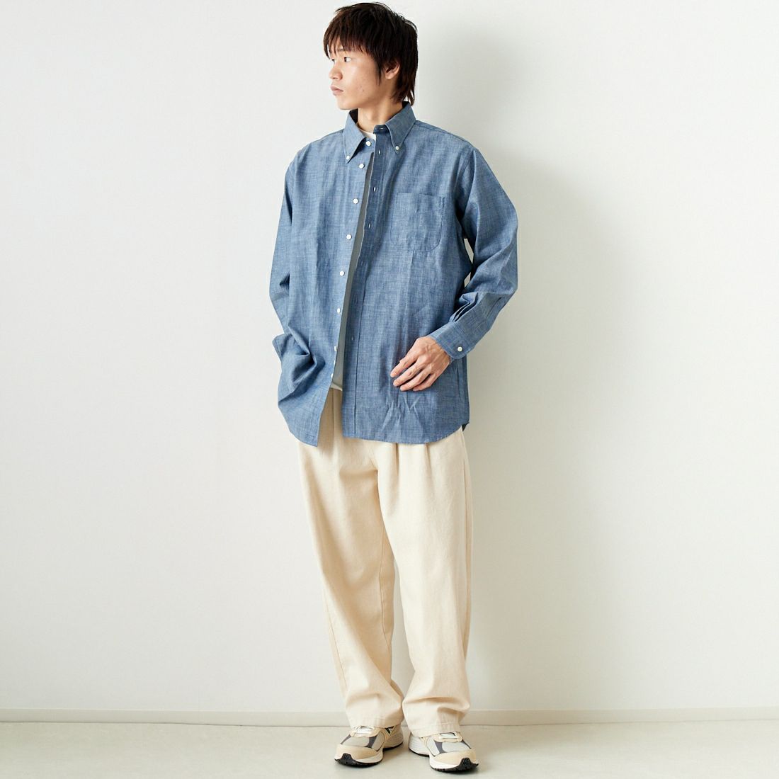 INDIVIDUALIZED SHIRTS [インディビジュアライズド シャツ] 別注 デニムツイルシャツ [IS200016000-M-JF] S22NTO-L &&モデル身長：182cm 着用サイズ：16H&&