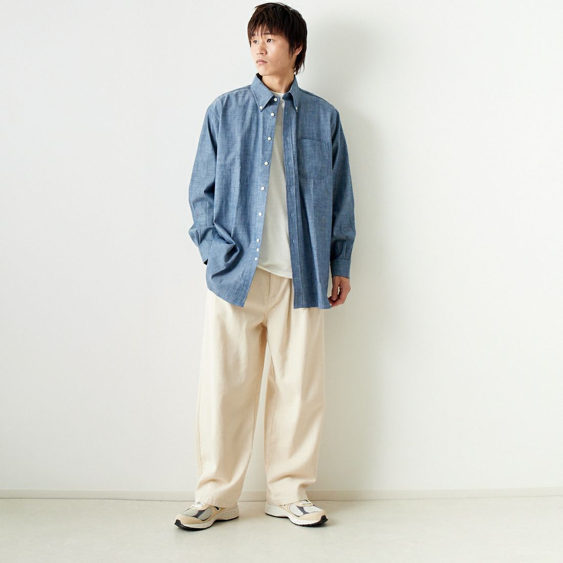 INDIVIDUALIZED SHIRTS [インディビジュアライズド シャツ] 別注 デニムツイルシャツ [IS200016000-M-JF] S22NTO-L &&モデル身長：182cm 着用サイズ：16H&&