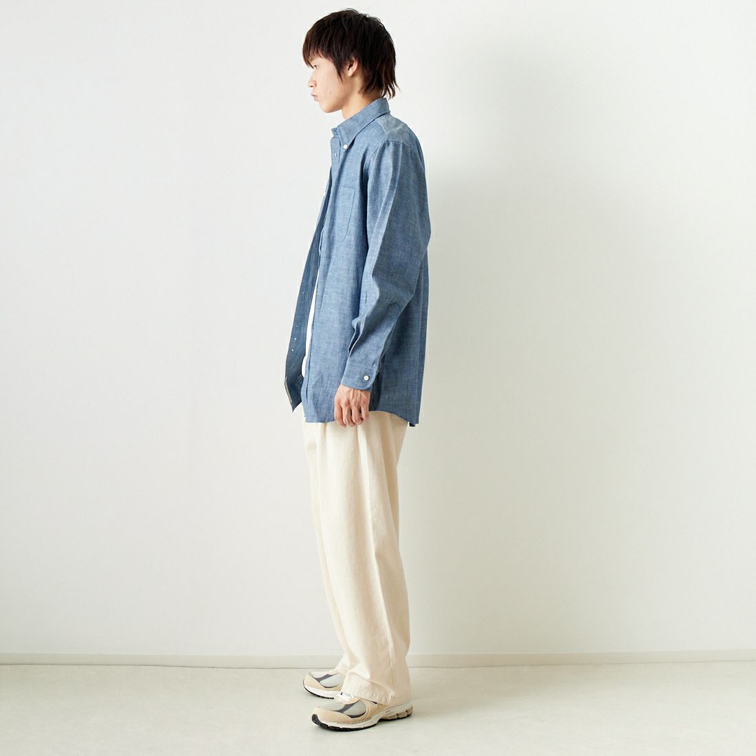 INDIVIDUALIZED SHIRTS [インディビジュアライズド シャツ] 別注 デニムツイルシャツ [IS200016000-M-JF] S22NTO-L &&モデル身長：182cm 着用サイズ：16H&&