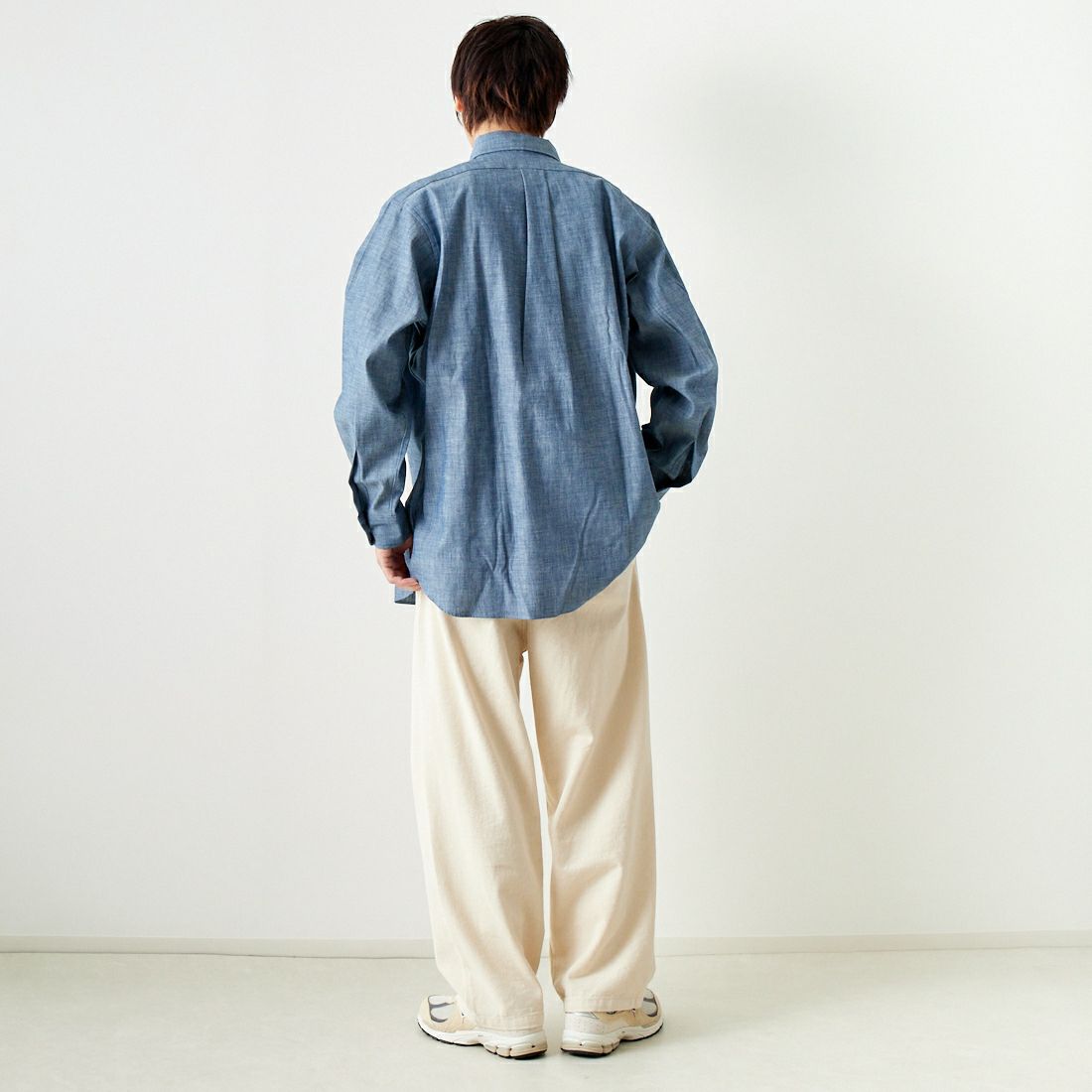 INDIVIDUALIZED SHIRTS [インディビジュアライズド シャツ] 別注 デニムツイルシャツ [IS200016000-M-JF] S22NTO-L &&モデル身長：182cm 着用サイズ：16H&&