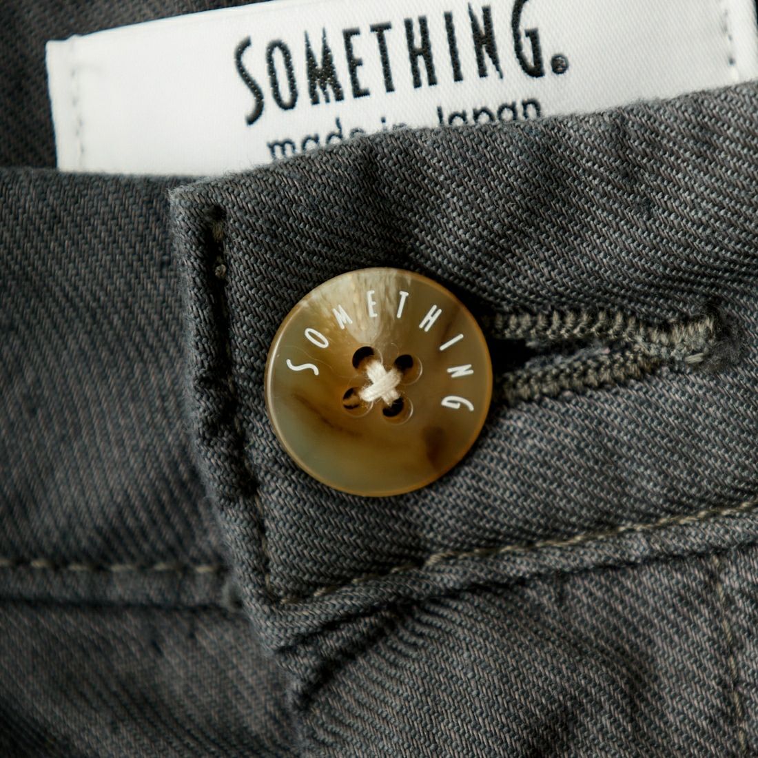SOMETHING [サムシング] 別注 ベルト付きタックワイドパンツ [SN765S-JF] 9476 CHARC