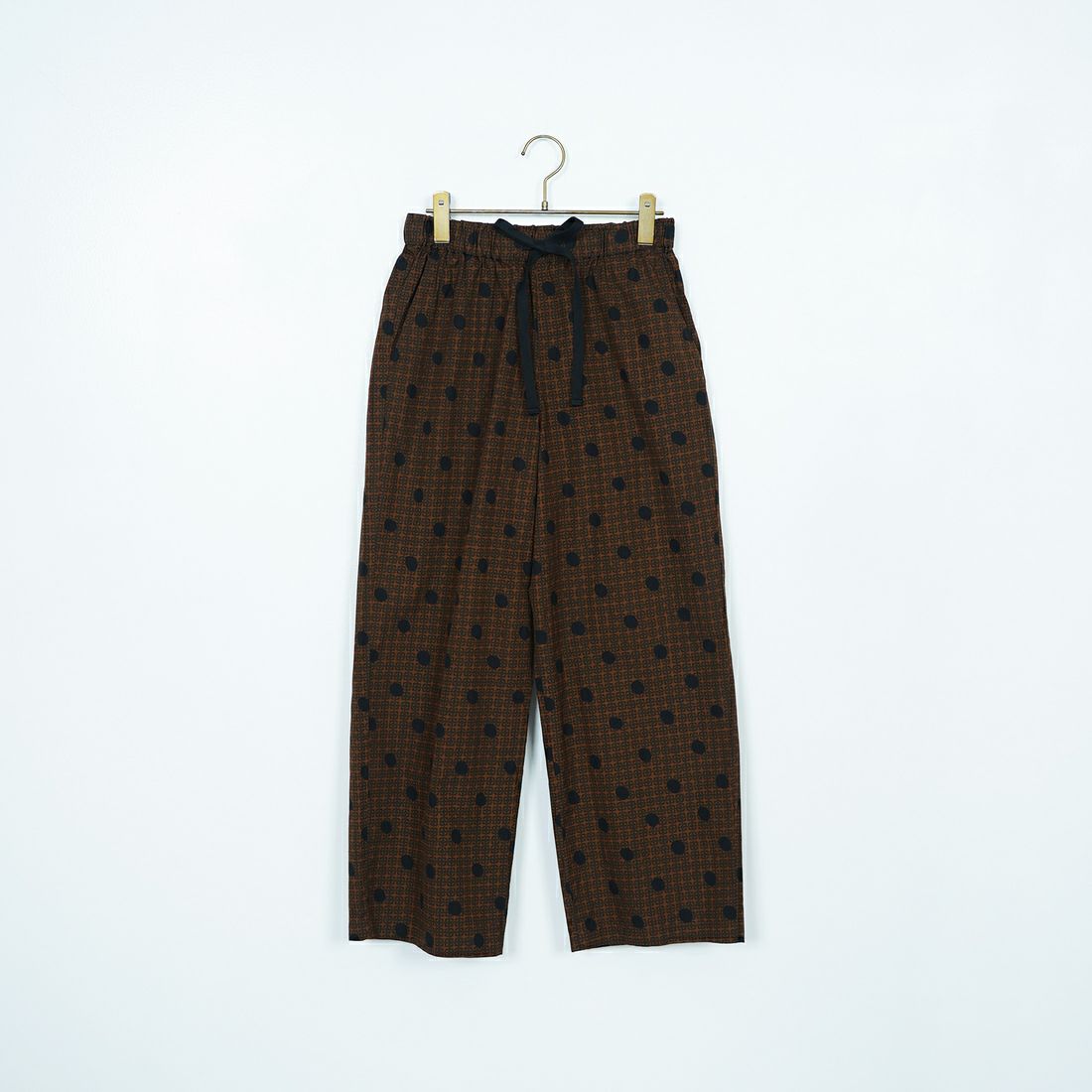 BROWN DOTS