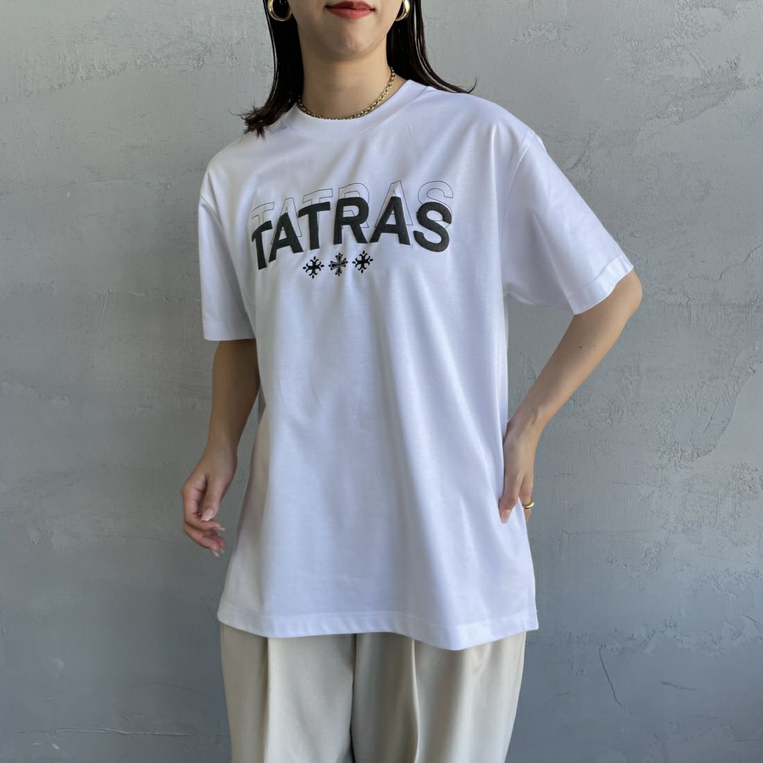 TATRAS [タトラス] ANICETO/アニチェート Tシャツ [MTAT24S8261-M] WHITE &&モデル身長：163cm 着用サイズ：1&&