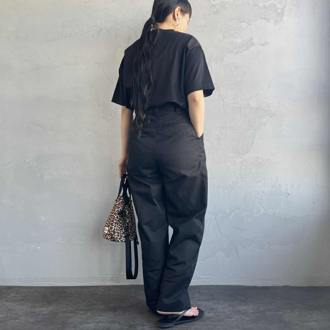 TATRAS [タトラス] ANICETO/アニチェート Tシャツ [MTAT24S8261-M] BLACK &&モデル身長：156cm 着用サイズ：1&&