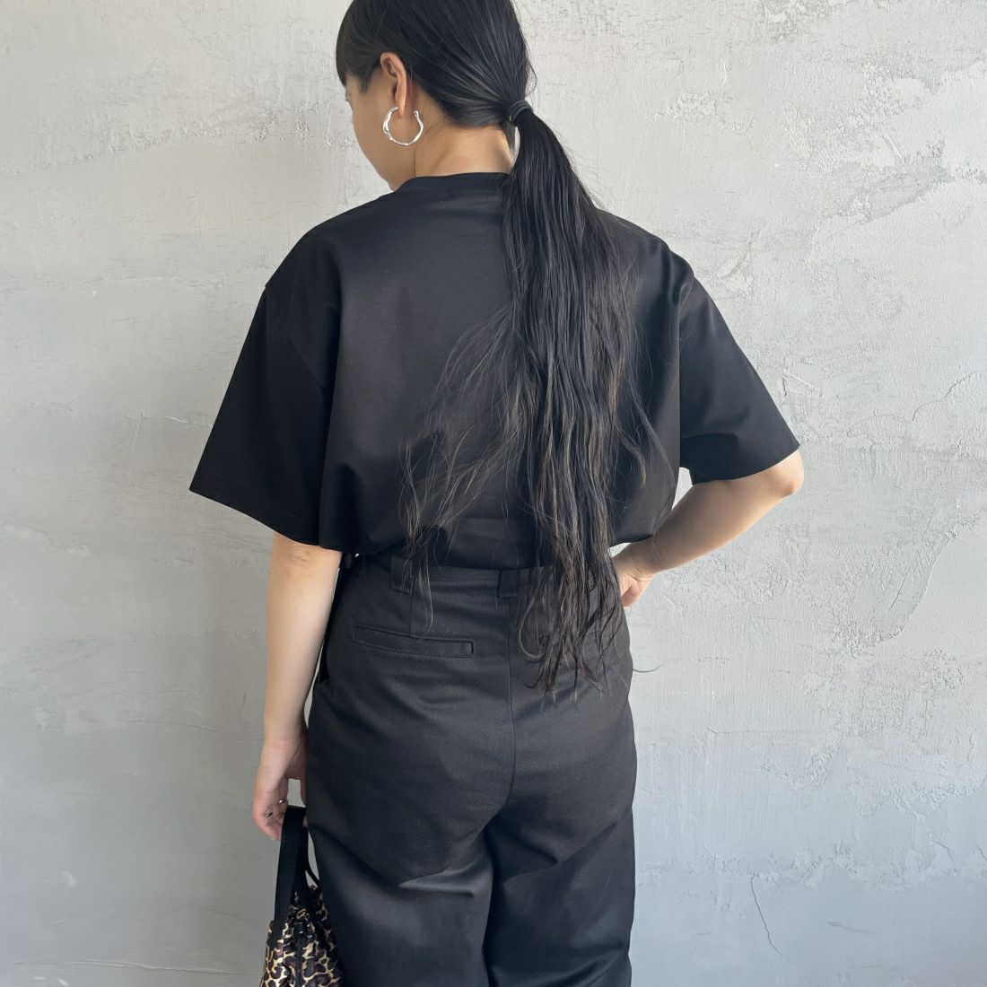 TATRAS [タトラス] ANICETO/アニチェート Tシャツ [MTAT24S8261-M] BLACK &&モデル身長：156cm 着用サイズ：1&&
