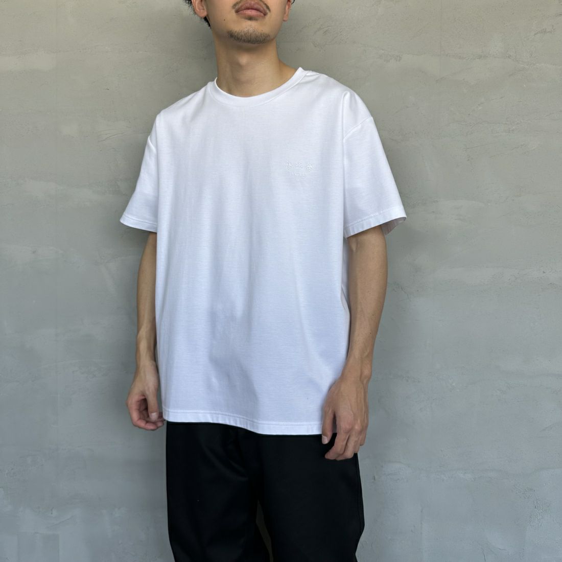 TATRAS [タトラス] NUNKI/ヌンキ ブランドロゴTシャツ [MTAT24S8193-M] WHITE &&モデル身長：168cm 着用サイズ：3&&