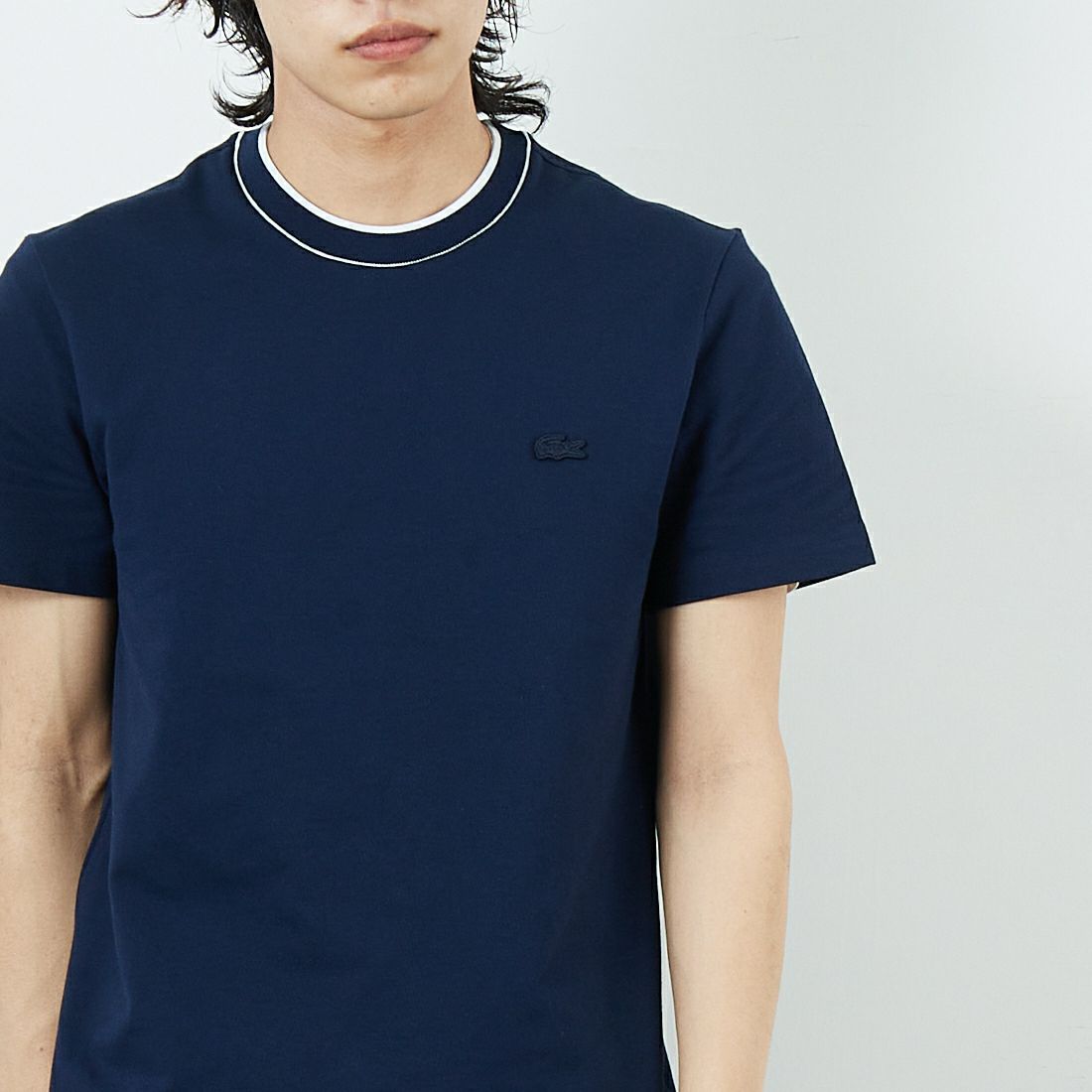 LACOSTE [ラコステ] ラインドリブネック鹿の子地Tシャツ [TH1004] 166 NAVY &&モデル身長：179cm 着用サイズ：3&&