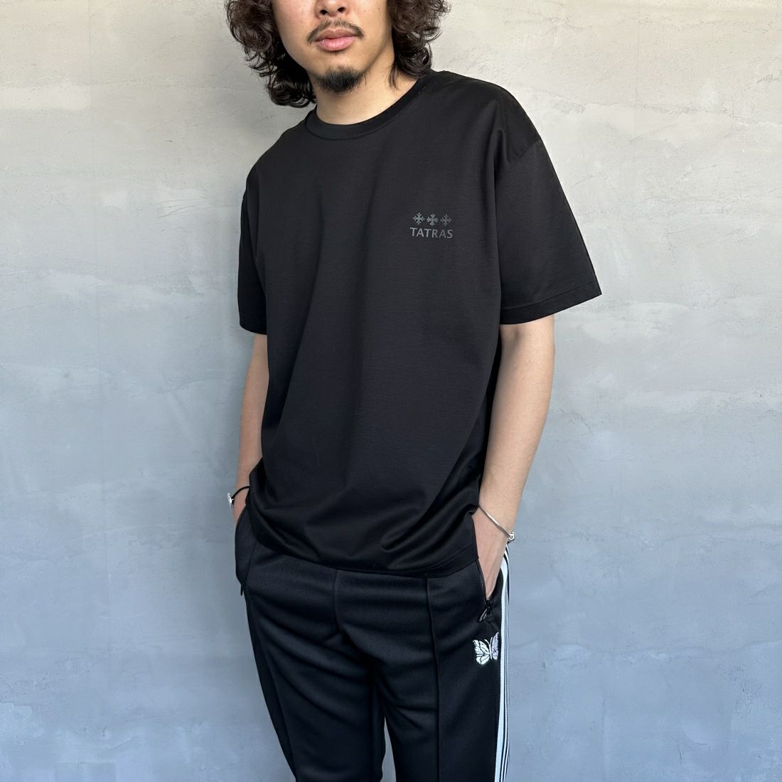 TATRAS [タトラス] EION/エイオン クルーネックTシャツ [MTAT24S8239-M] BLACK &&モデル身長：173cm 着用サイズ：3&&